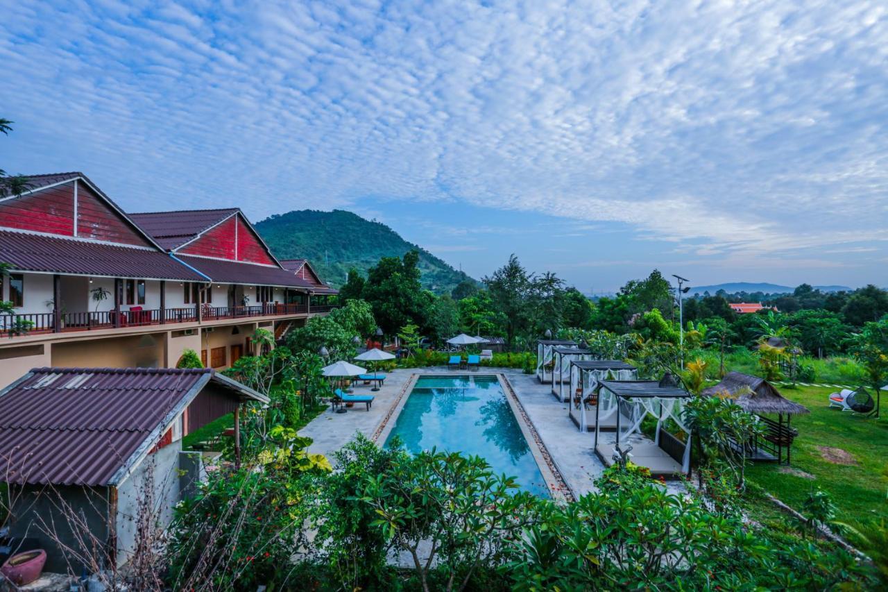 Boreirum Thmorda Hotel Resort Kampot Buitenkant foto